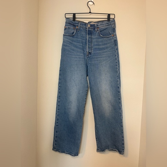 Levi's Denim - Levi’s Ribcage Straight Ankle Jeans